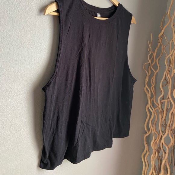 Fabletics Top - Picture 2 of 3